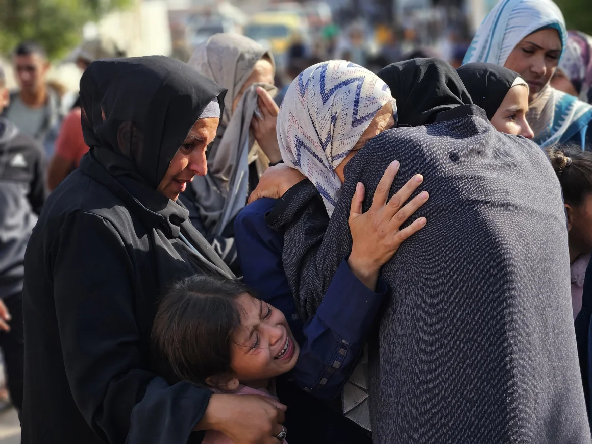 tembakan-di-dekat-pusat-bantuan-gaza-tewaskan-puluhan-warga-dan-picu-kecaman-dunia